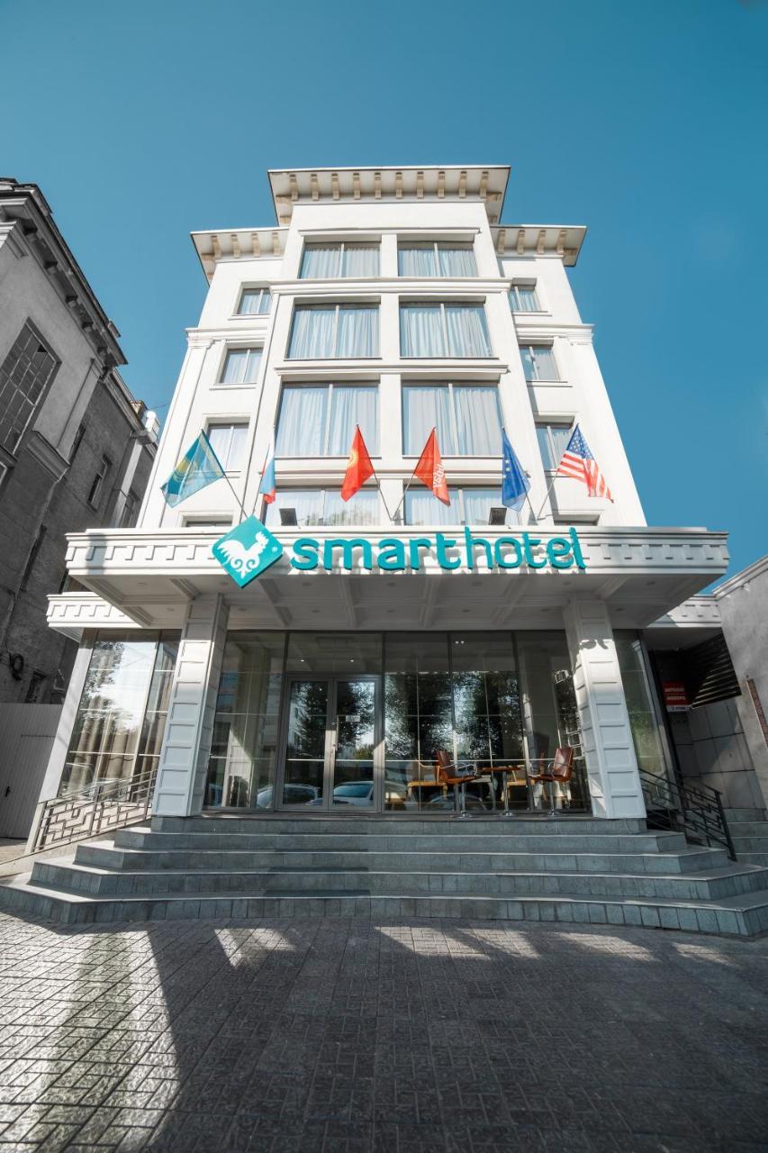 Smart Hotel Bishkek Ngoại thất bức ảnh